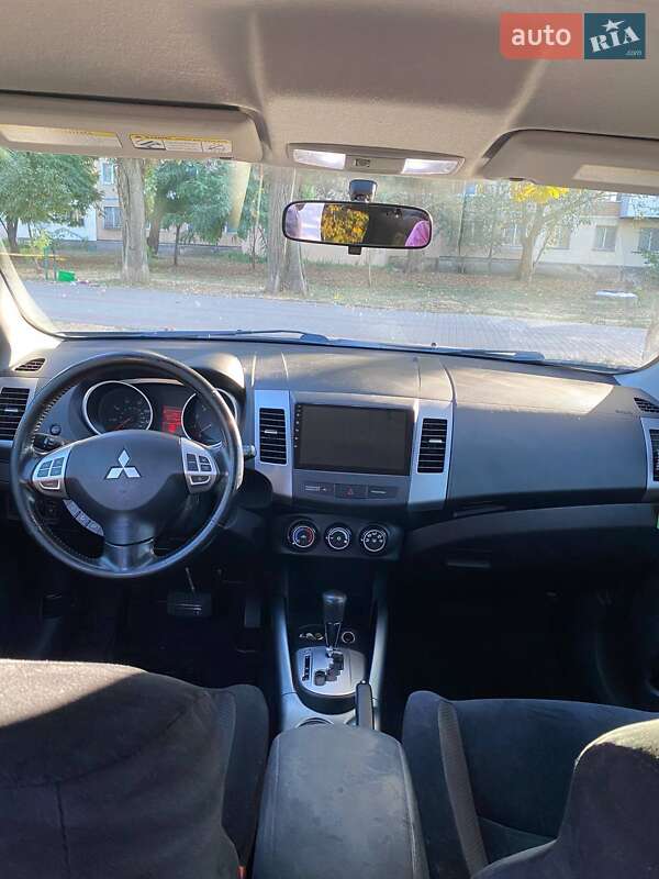 Позашляховик / Кросовер Mitsubishi Outlander 2010 в Одесі