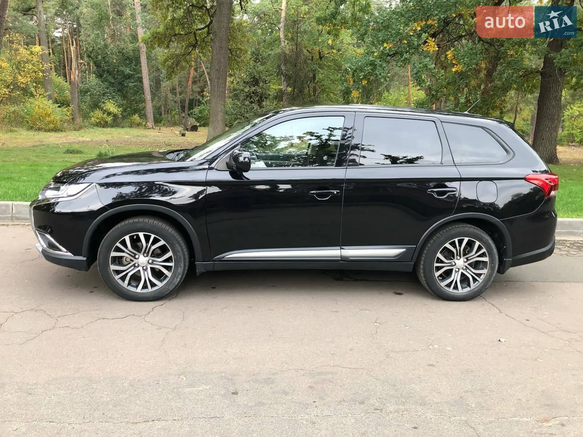 2016 Mitsubishi Outlander - мініатюра 14