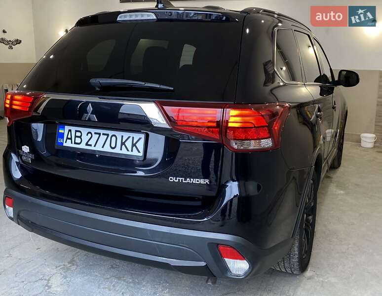 Позашляховик / Кросовер Mitsubishi Outlander 2017 в Вінниці