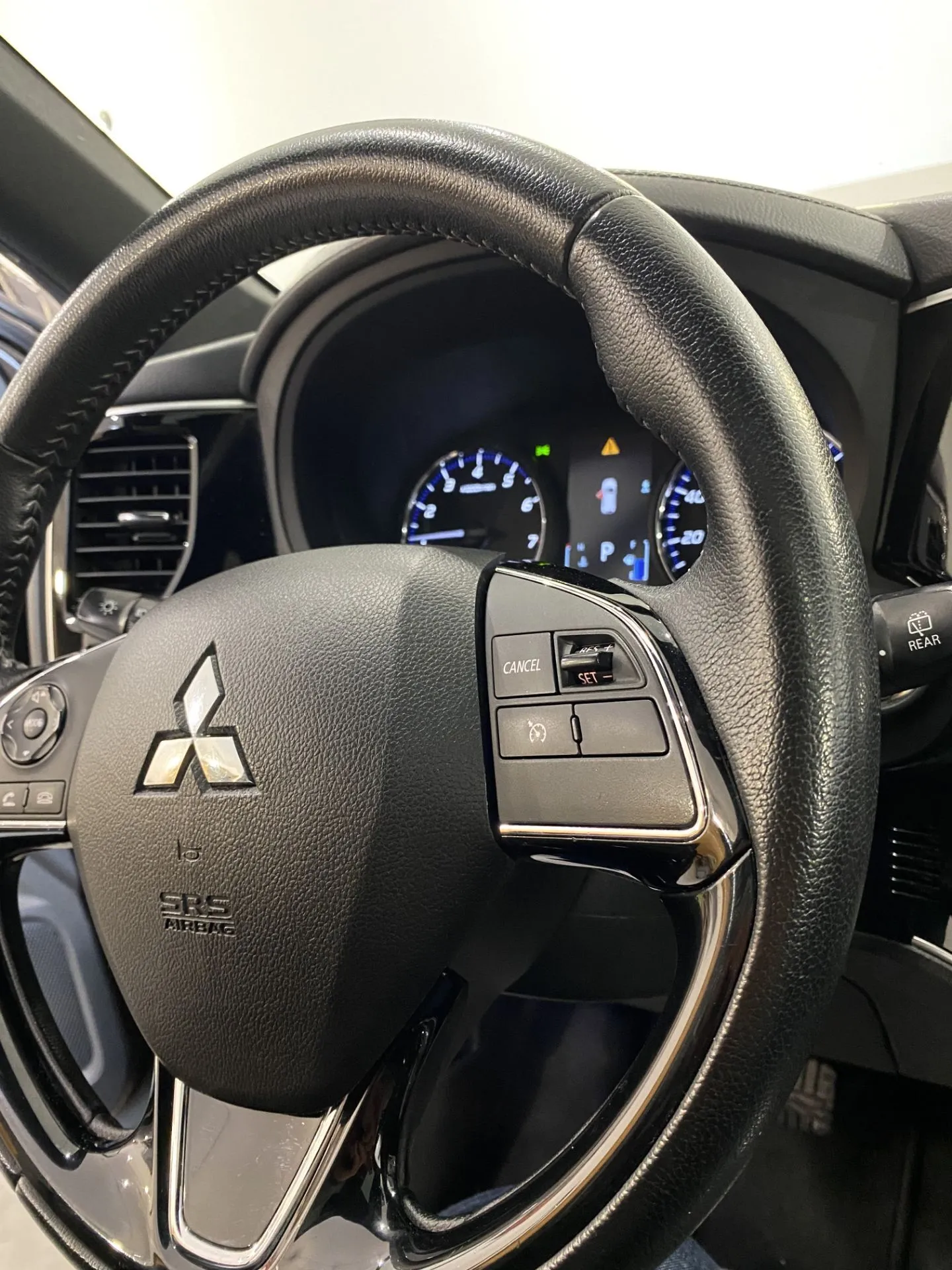 2017 Mitsubishi Outlander - мініатюра 46