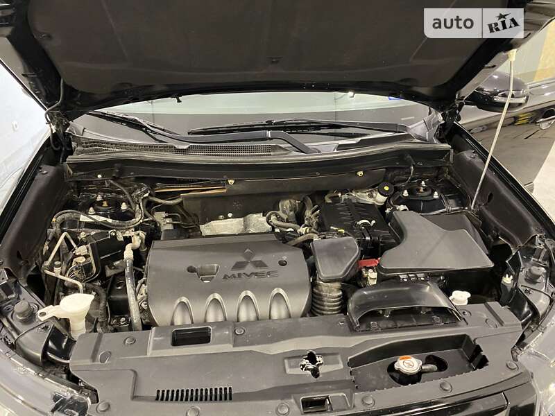 Позашляховик / Кросовер Mitsubishi Outlander 2017 в Вінниці