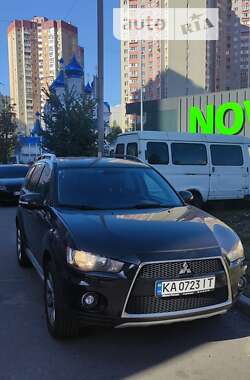 Внедорожник / Кроссовер Mitsubishi Outlander 2010 в Киеве