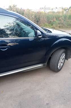 Позашляховик / Кросовер Mitsubishi Outlander 2011 в 
