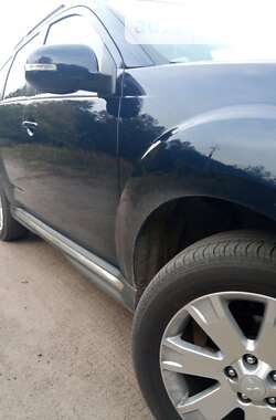 Позашляховик / Кросовер Mitsubishi Outlander 2011 в 