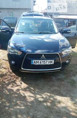 Позашляховик / Кросовер Mitsubishi Outlander 2011 в 