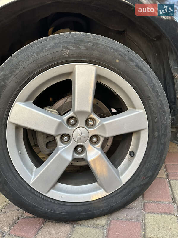 Внедорожник / Кроссовер Mitsubishi Outlander 2007 в Запорожье