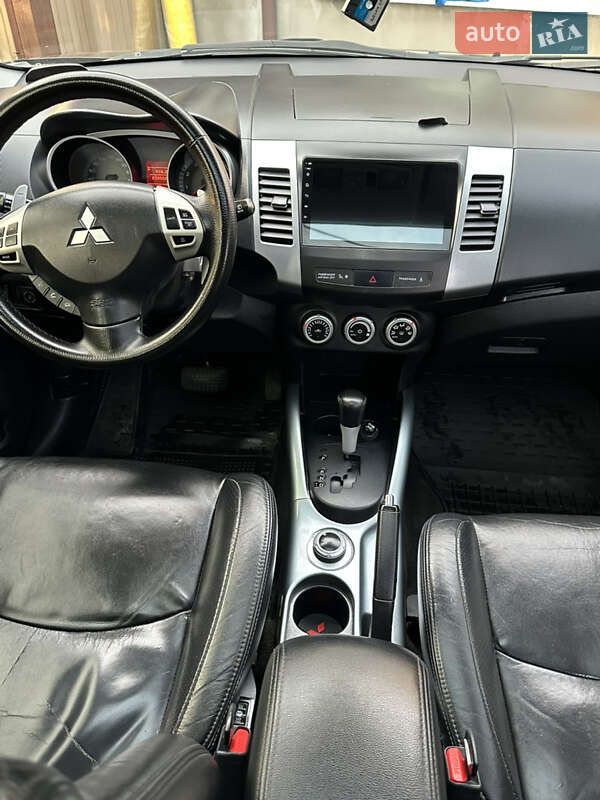 Внедорожник / Кроссовер Mitsubishi Outlander 2007 в Запорожье