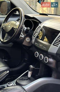 Внедорожник / Кроссовер Mitsubishi Outlander 2007 в 