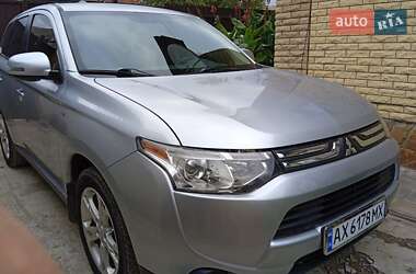 Внедорожник / Кроссовер Mitsubishi Outlander 2013 в Харькове