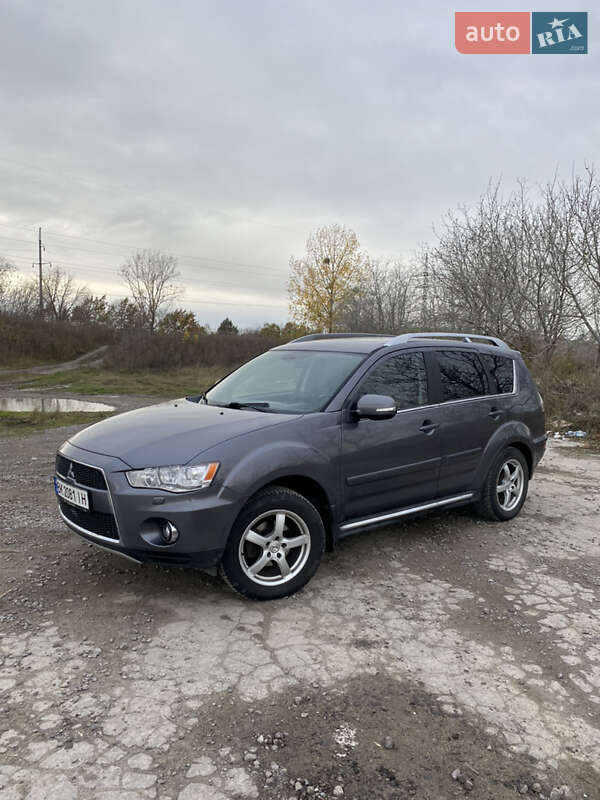 Внедорожник / Кроссовер Mitsubishi Outlander 2010 в Здолбунове