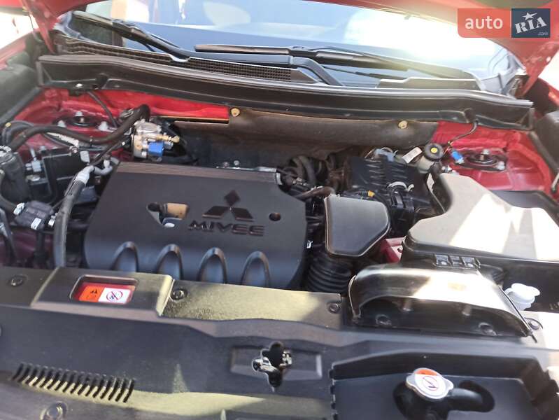 Внедорожник / Кроссовер Mitsubishi Outlander 2019 в Днепре фото 19 Внедорожник / Кроссовер Mitsubishi Outlander 2019 в Днепре