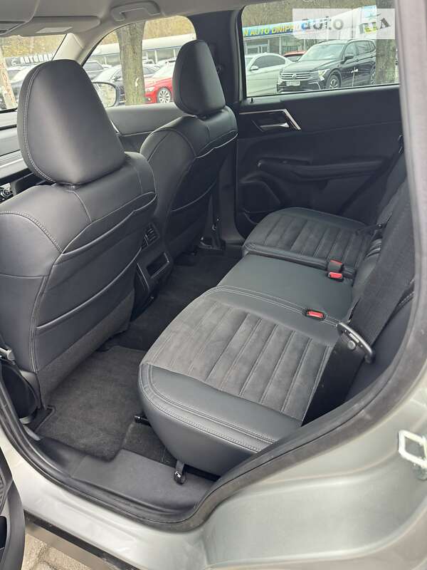 Внедорожник / Кроссовер Mitsubishi Outlander 2023 в Днепре