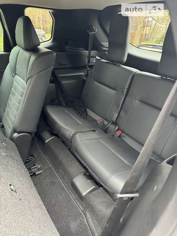 Внедорожник / Кроссовер Mitsubishi Outlander 2023 в Днепре