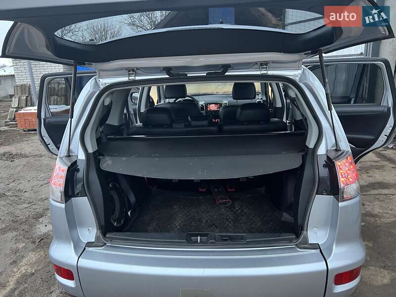 Внедорожник / Кроссовер Mitsubishi Outlander 2012 в Запорожье фото 4 Внедорожник / Кроссовер Mitsubishi Outlander 2012 в Запорожье