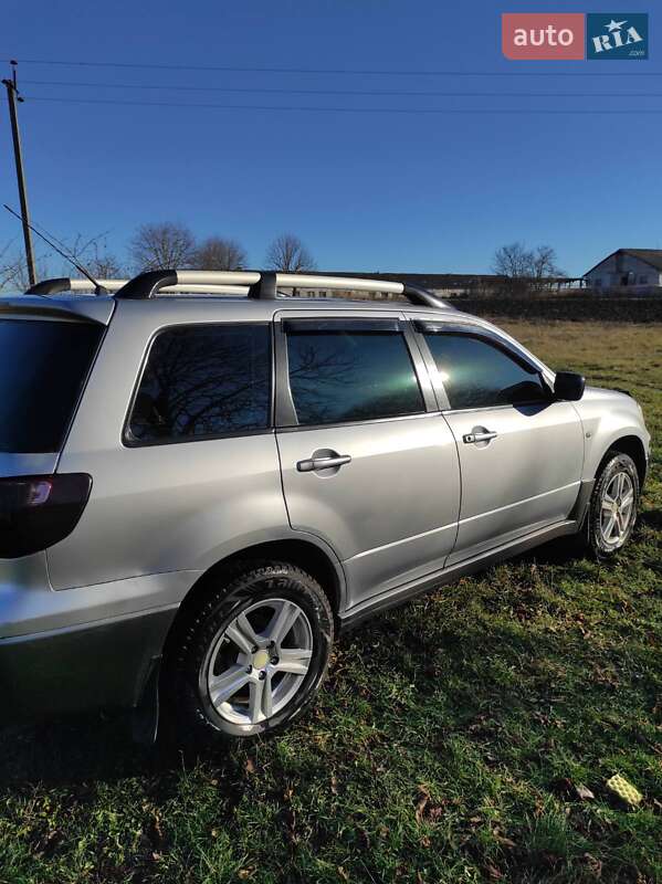 Внедорожник / Кроссовер Mitsubishi Outlander 2005 в Виннице