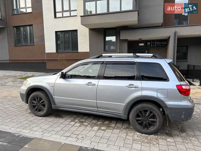 Позашляховик / Кросовер Mitsubishi Outlander 2006 в Львові