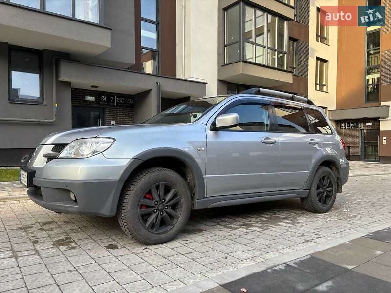 Позашляховик / Кросовер Mitsubishi Outlander 2006 в Львові
