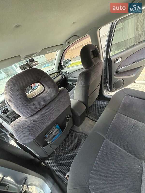 Позашляховик / Кросовер Mitsubishi Outlander 2006 в Львові