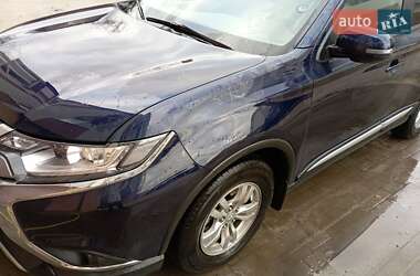 Внедорожник / Кроссовер Mitsubishi Outlander 2020 в Львове