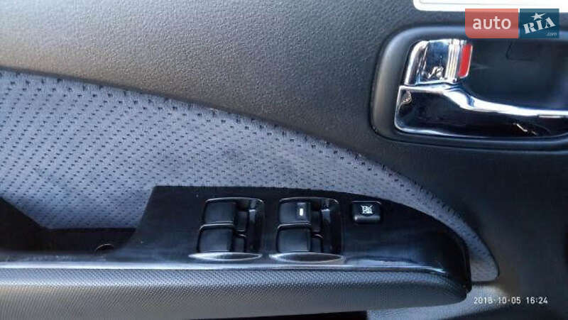 Внедорожник / Кроссовер Mitsubishi Outlander 2004 в Ужгороде