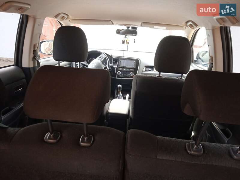 Позашляховик / Кросовер Mitsubishi Outlander 2013 в Тернополі