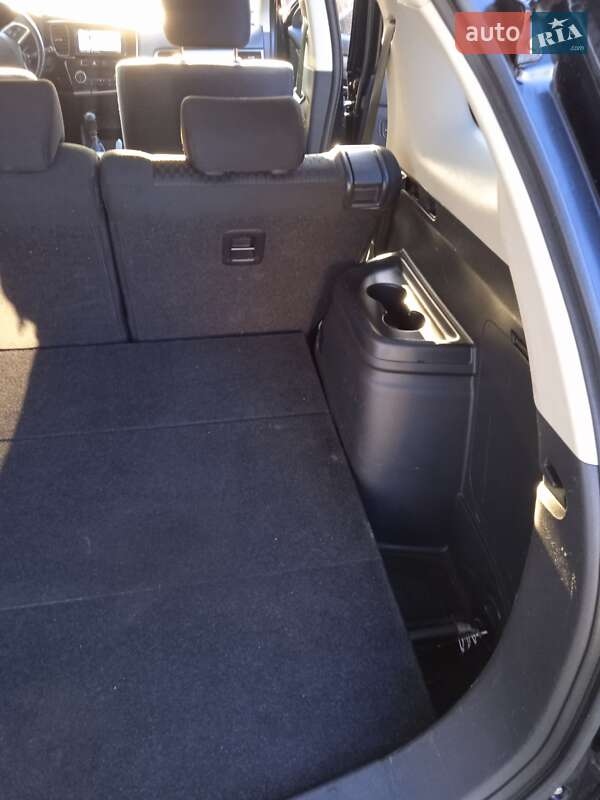 Позашляховик / Кросовер Mitsubishi Outlander 2013 в Тернополі