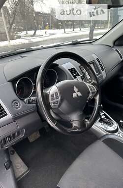 Внедорожник / Кроссовер Mitsubishi Outlander 2012 в Тячеве