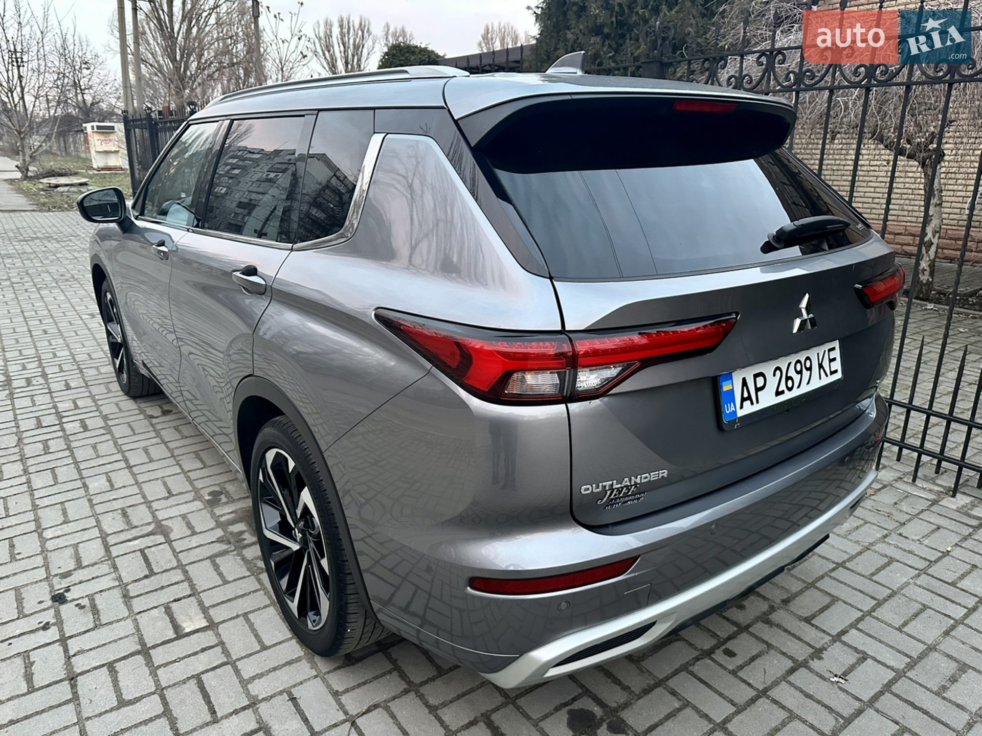 2021 Mitsubishi Outlander - мініатюра 9