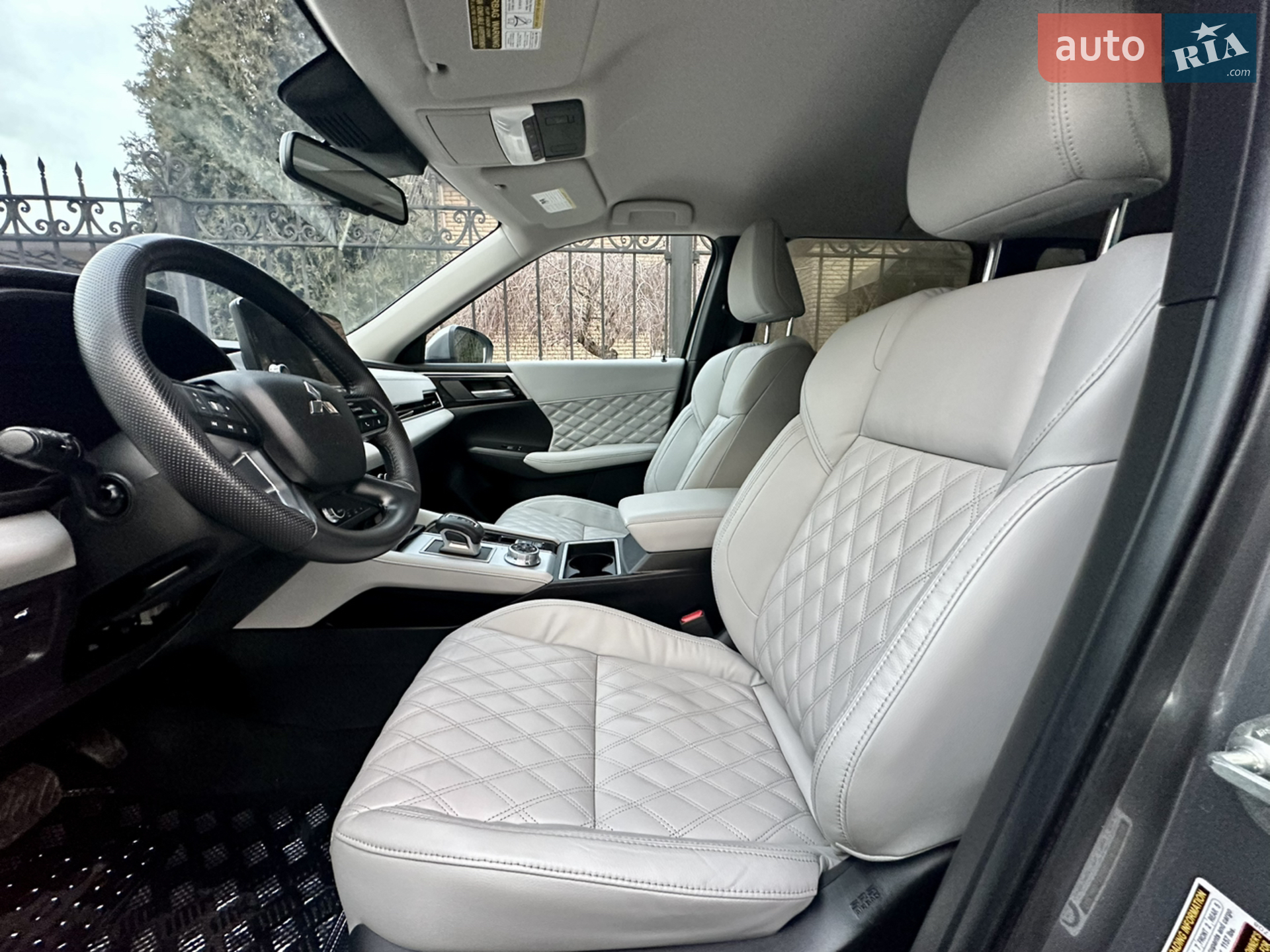 2021 Mitsubishi Outlander - мініатюра 21