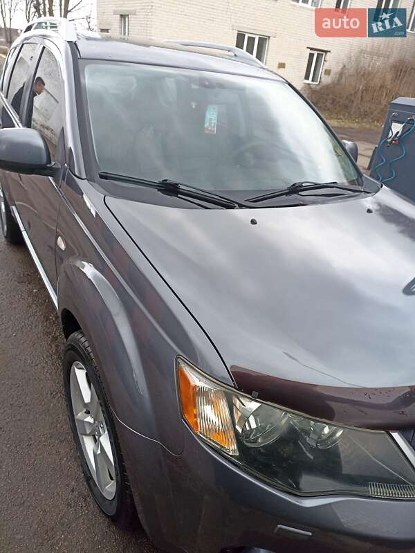 Позашляховик / Кросовер Mitsubishi Outlander 2008 в Переяславі