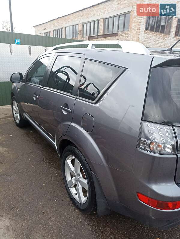 Позашляховик / Кросовер Mitsubishi Outlander 2008 в Переяславі