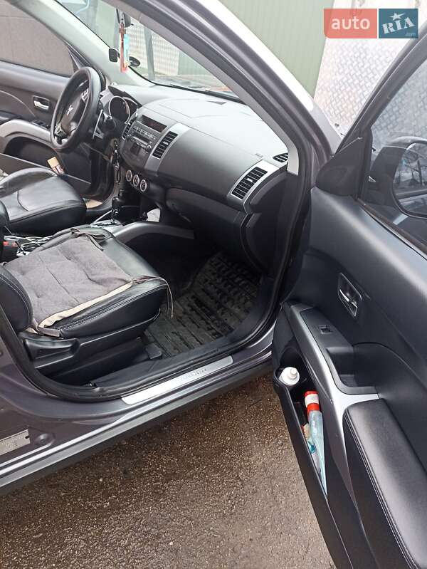 Позашляховик / Кросовер Mitsubishi Outlander 2008 в Переяславі