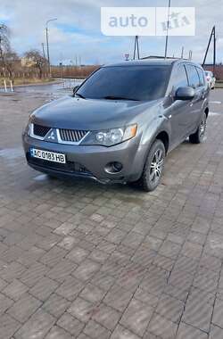 Внедорожник / Кроссовер Mitsubishi Outlander 2007 в Владимир-Волынском