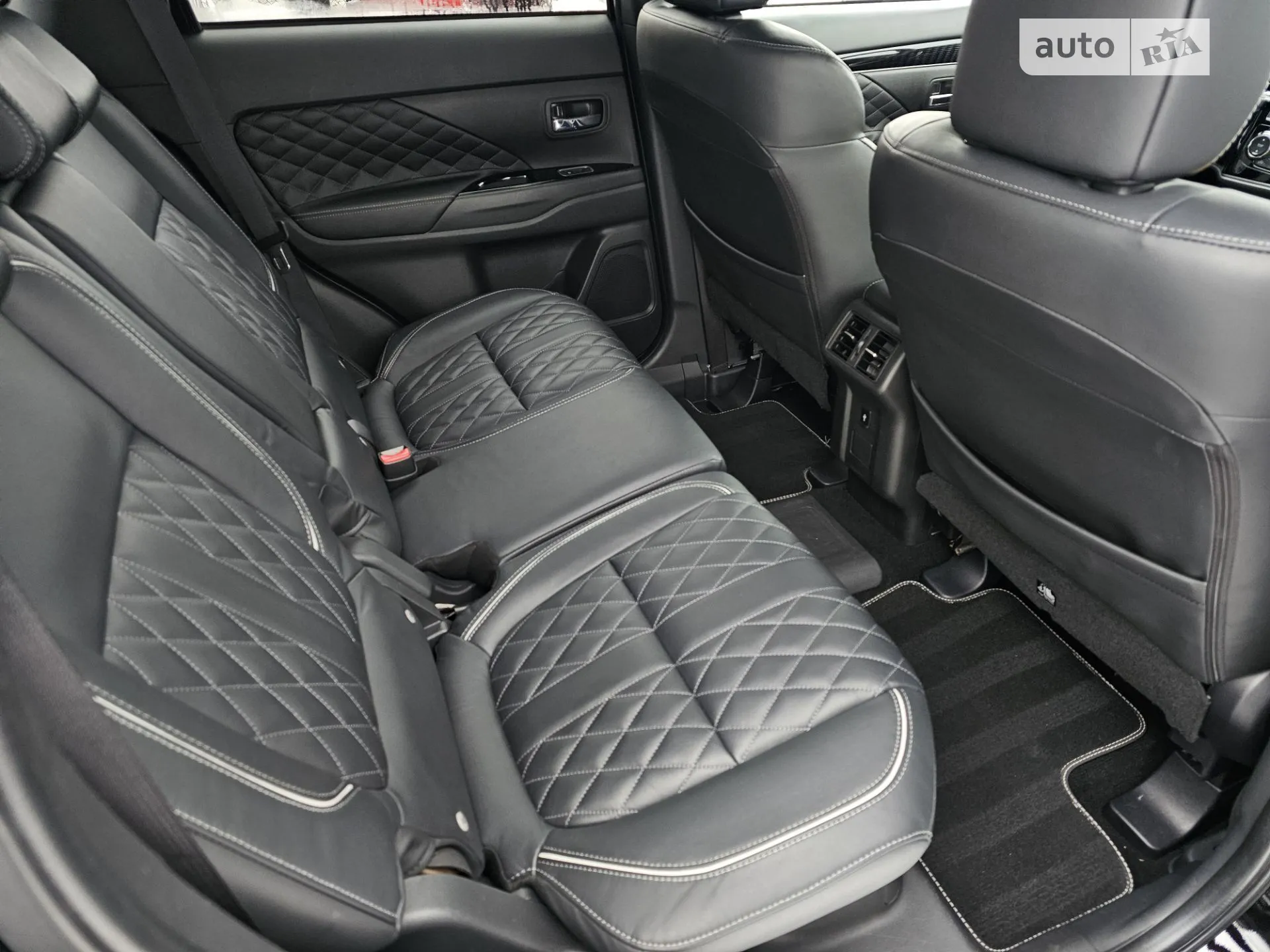 2018 Mitsubishi Outlander - мініатюра 40