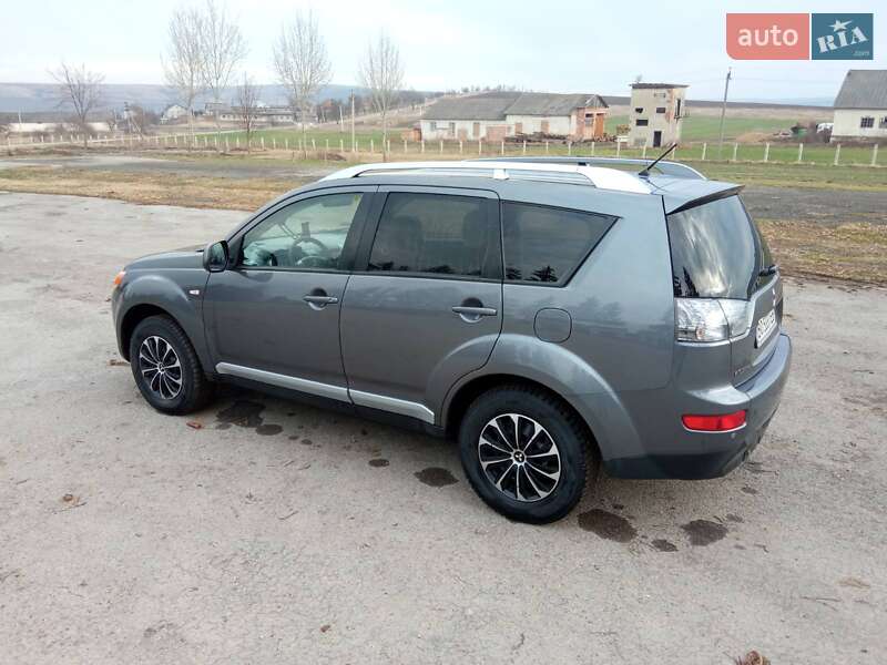 Позашляховик / Кросовер Mitsubishi Outlander 2008 в Чорткові