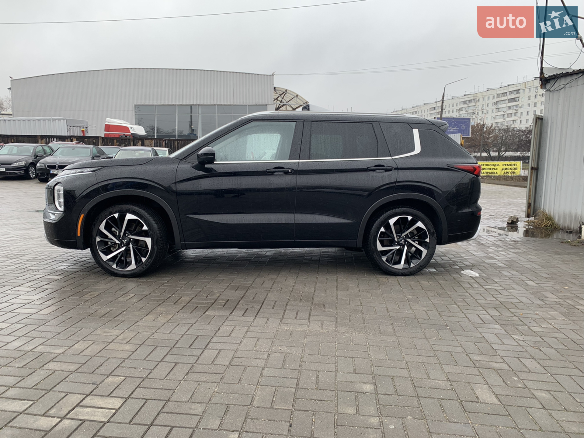 2021 Mitsubishi Outlander - мініатюра 9