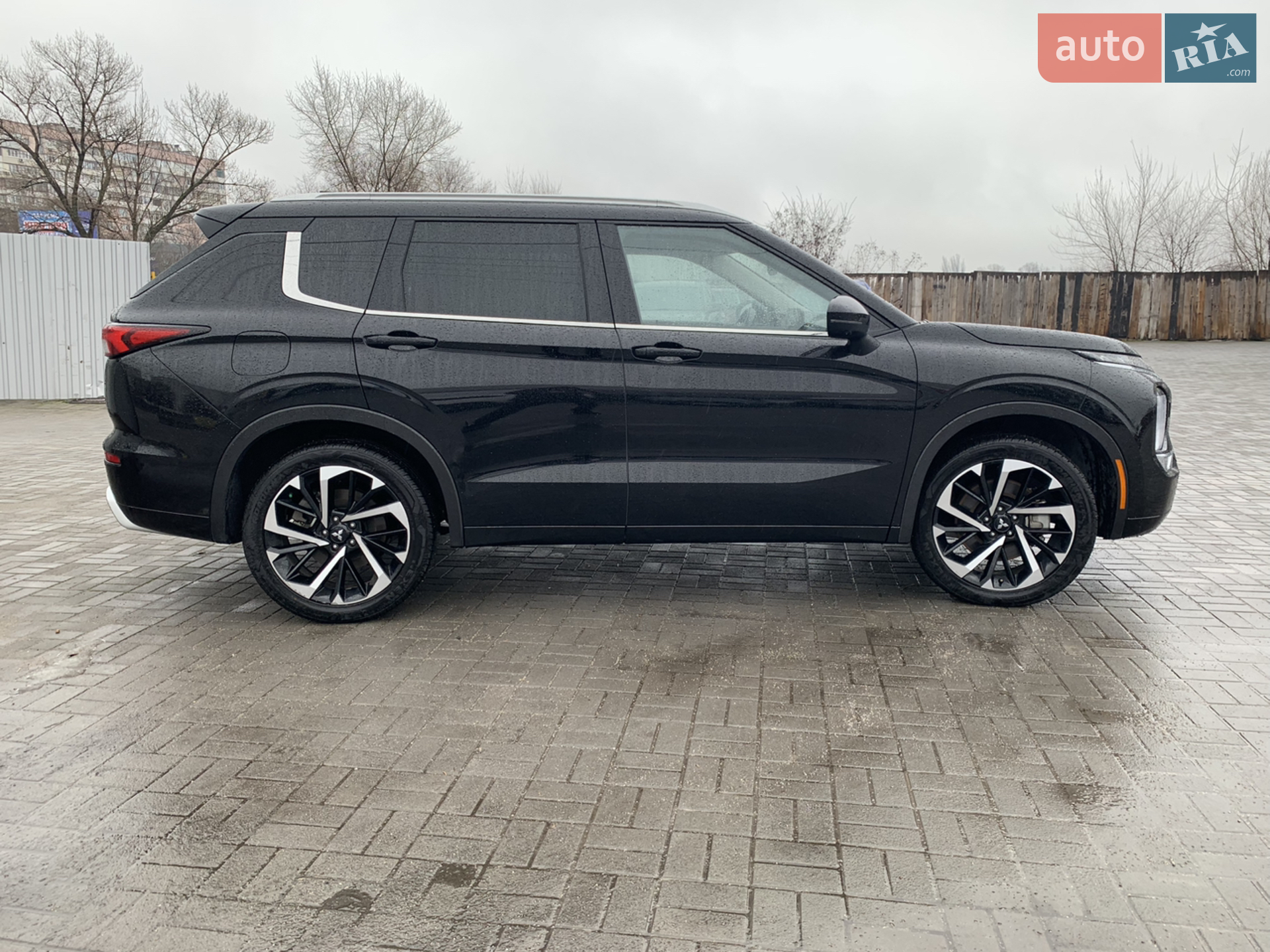2021 Mitsubishi Outlander - мініатюра 8
