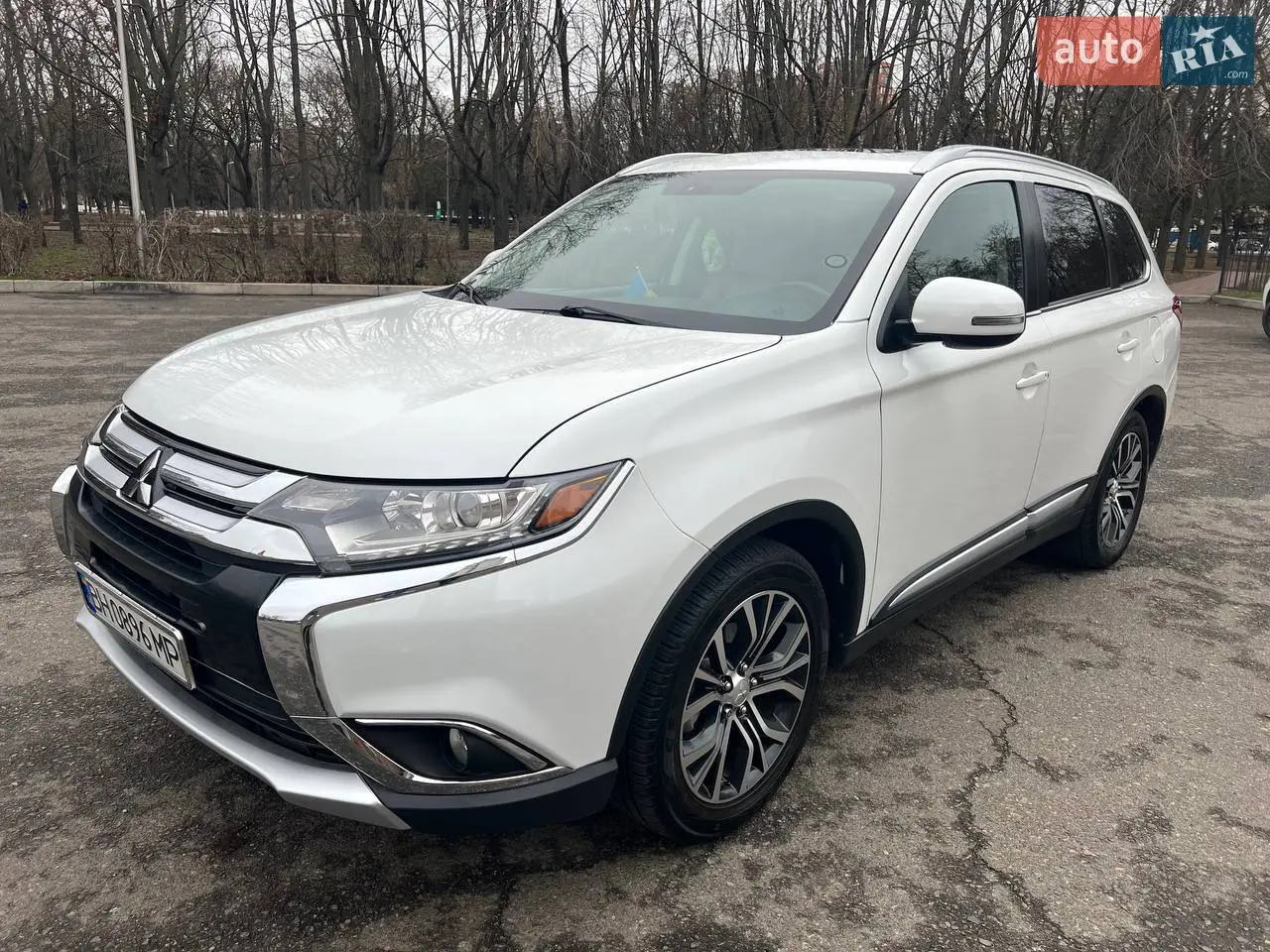 2016 Mitsubishi Outlander - мініатюра 16