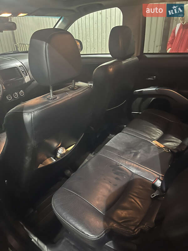 Позашляховик / Кросовер Mitsubishi Outlander 2010 в Одесі фото 11 Позашляховик / Кросовер Mitsubishi Outlander 2010 в Одесі