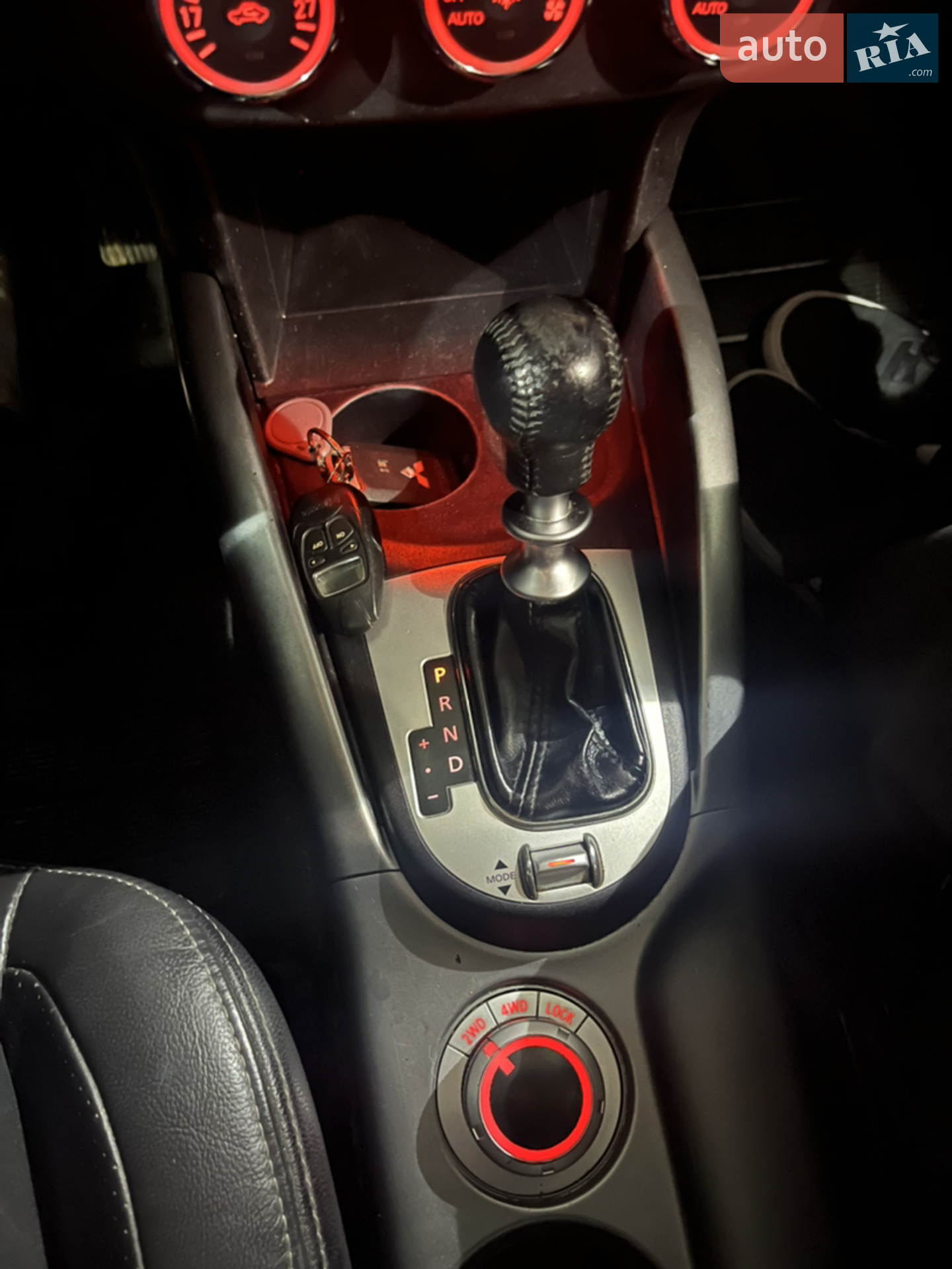 2010 Mitsubishi Outlander - мініатюра 16