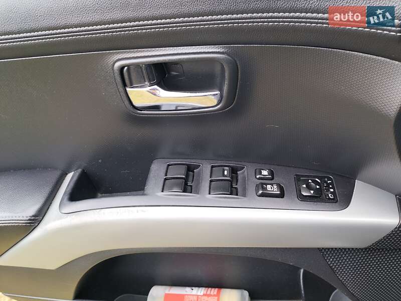 Внедорожник / Кроссовер Mitsubishi Outlander 2011 в Львове
