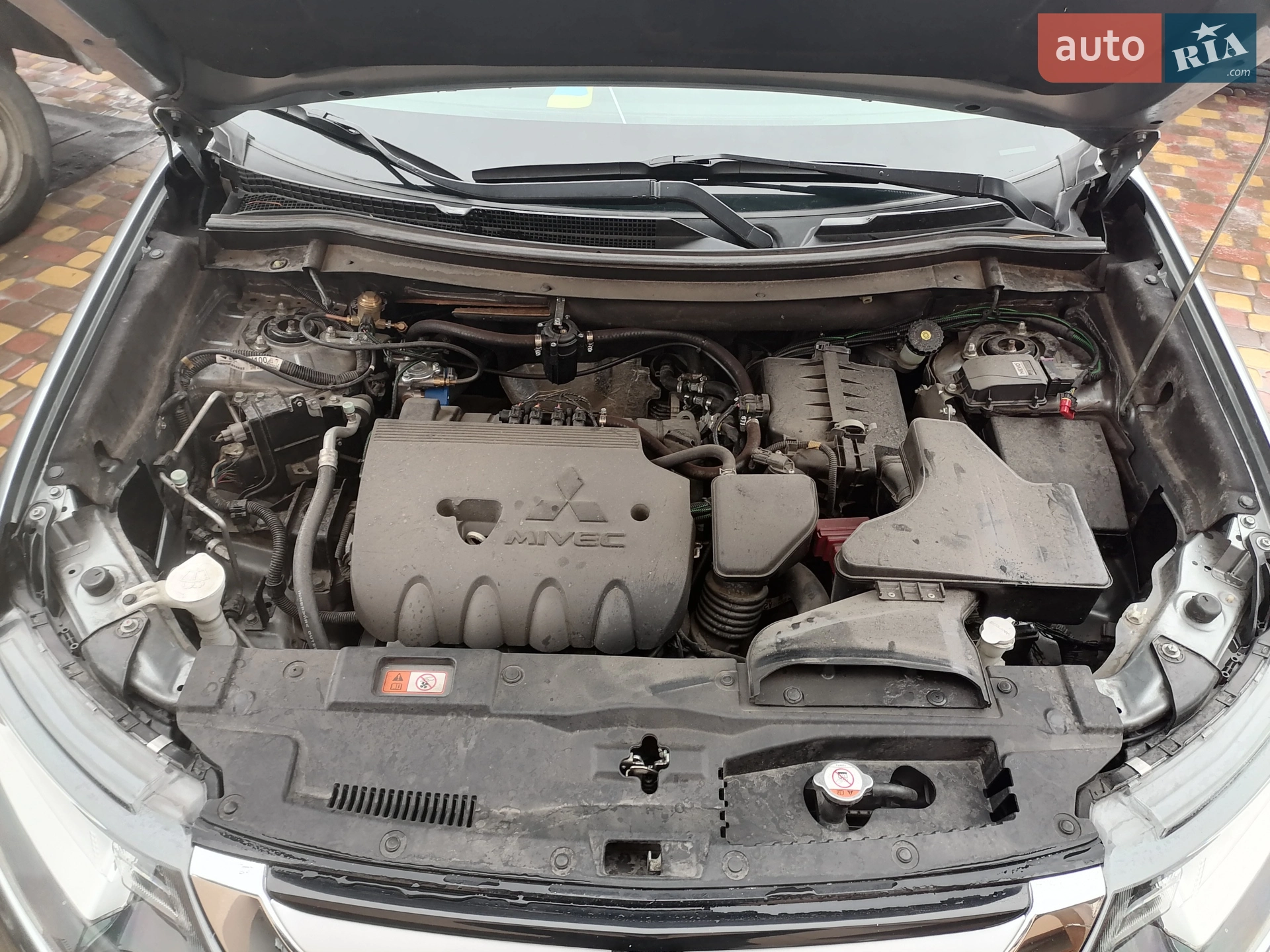 2016 Mitsubishi Outlander - мініатюра 5
