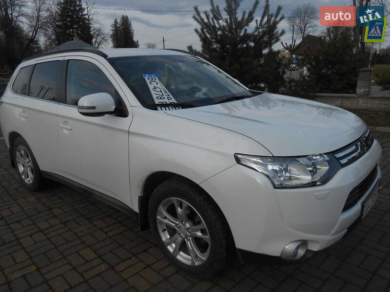 Позашляховик / Кросовер Mitsubishi Outlander 2012 в Самборі фото 3 Позашляховик / Кросовер Mitsubishi Outlander 2012 в Самборі