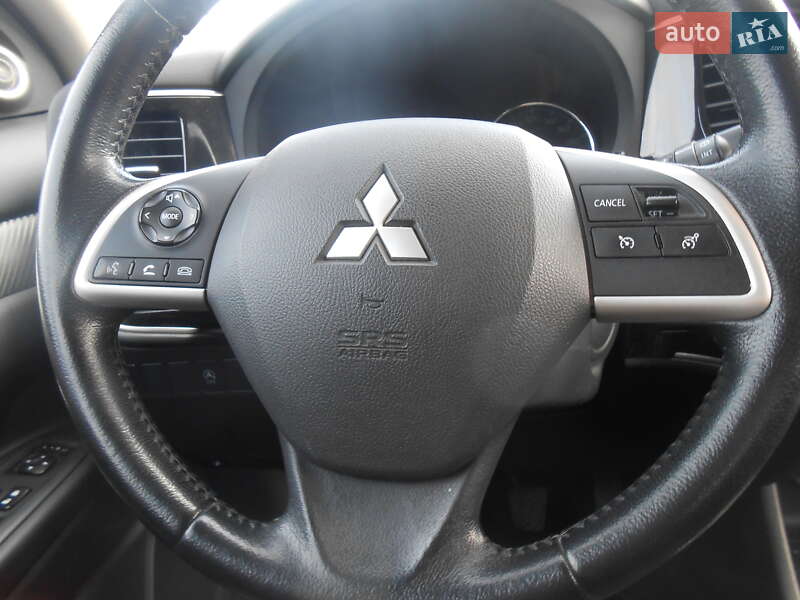 Позашляховик / Кросовер Mitsubishi Outlander 2012 в Самборі фото 15 Позашляховик / Кросовер Mitsubishi Outlander 2012 в Самборі