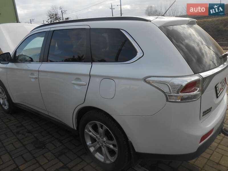Позашляховик / Кросовер Mitsubishi Outlander 2012 в Самборі фото 26 Позашляховик / Кросовер Mitsubishi Outlander 2012 в Самборі