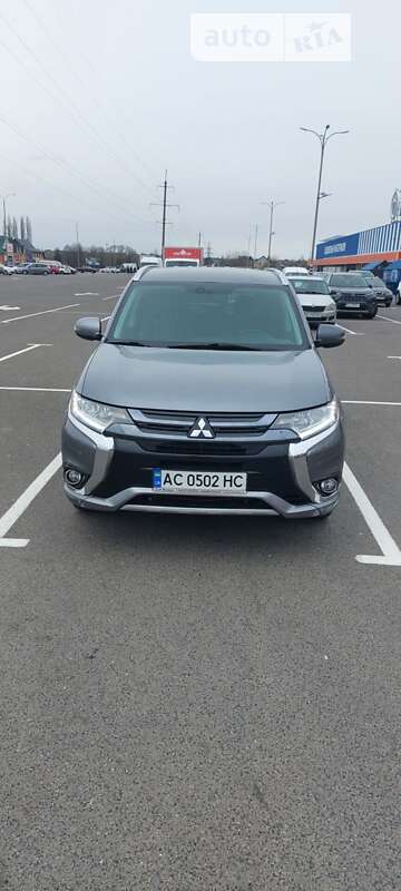 Внедорожник / Кроссовер Mitsubishi Outlander 2018 в Ровно