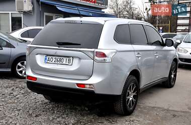 Внедорожник / Кроссовер Mitsubishi Outlander 2014 в Львове