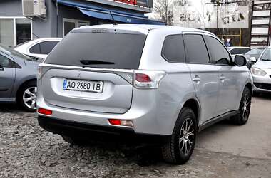 Внедорожник / Кроссовер Mitsubishi Outlander 2014 в Львове