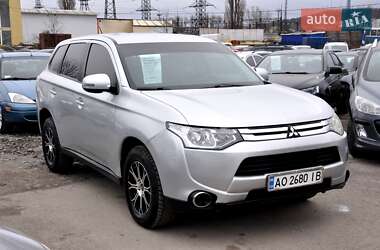 Внедорожник / Кроссовер Mitsubishi Outlander 2014 в Львове