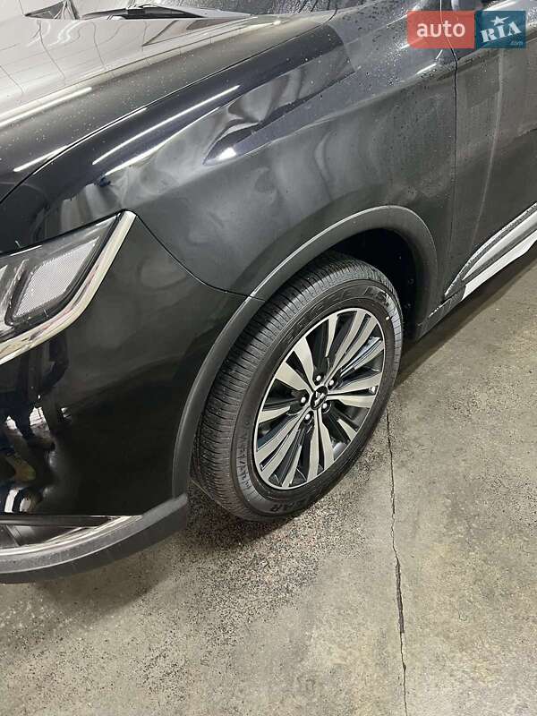 Позашляховик / Кросовер Mitsubishi Outlander 2022 в Пирятині
